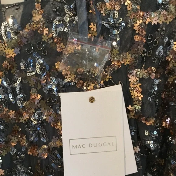 Mac Duggall Beaded Long Sleeve A-Line Gown, Size 8, Gray - Picture 4 of 7